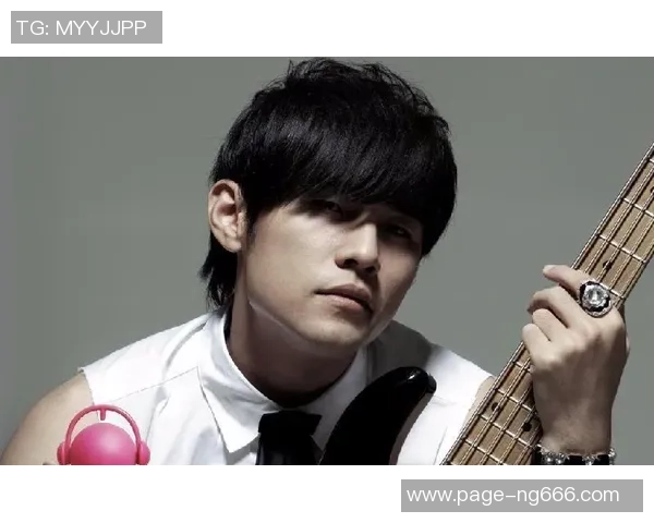 孙兴O的传奇旅程：从青涩少年到世界足球巨星的蜕变与荣耀